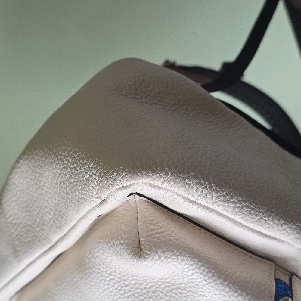 Coach Medium Charlie Backpack featuring a rainbow-colored horse and carriage - Picture 12 of 15
